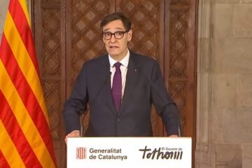 La Iglesia catalana firma un convenio con Illa para ceder propiedades para vivienda social