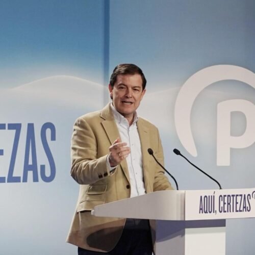 Mañueco rechaza cualquier acuerdo de gobierno con el PSOECyL: «No vamos ni a la vuelta de la esquina»