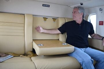 Los supervivientes de Epstein demandan al Gobierno estadounidense y a Google por la revelación de identidades