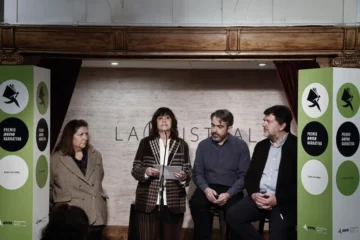 Los finalistas del premio Aena: Schweblin, Giralt Torrente, Vila-Matas, Abad Faciolince y Nona Fernández