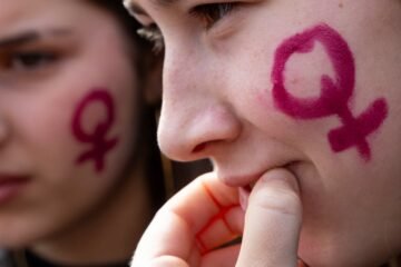 Homenaje al segundo apellido: “Gracias a nuestras madres somos un poco más iguales”