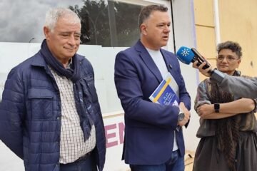 Por Andalucía convoca a Podemos el jueves para decidir ‘in extremis’ si van juntos a las elecciones