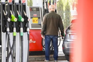 Hacienda rascó 70 millones de euros en IVA de combustibles al apurar la aprobación del decreto durante tres semanas