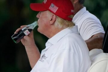El último disparate de Trump: cree que los refrescos bajos en calorías matan el cáncer pese a que la ciencia dice lo contrario