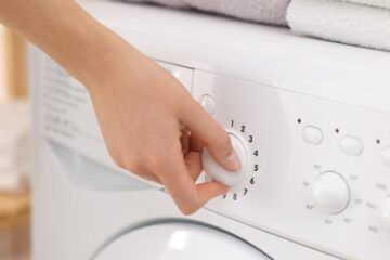 Multas de hasta 3.000 euros por poner la lavadora en la franja horaria más barata: esto dice la ley en España