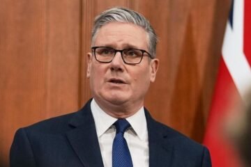 Reino Unido da una lección a España con las mascotas: limitará los precios de las recetas veterinarias a 24 euros