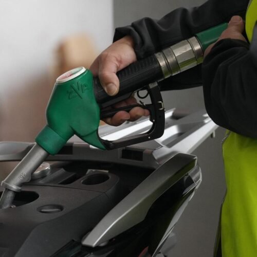 Las gasolineras van a huelga: los sindicatos confirman un parón nacional en las estaciones de servicio en el puente de mayo