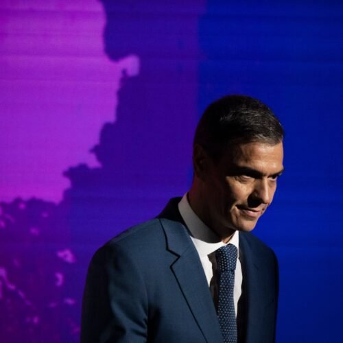 Los mundos opuestos de Pedro Sánchez y Feijóo en política internacional