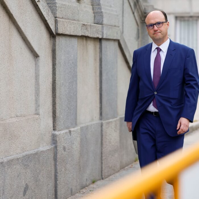 Primer juicio contra Ábalos, Koldo y Aldama por la trama de las mascarillas, en directo | El jefe de gabinete de Maroto asegura por primera vez que la exministra se reunió con Aldama en Industria