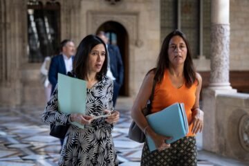 ERC, Comuns y CUP exigen la comparecencia de Parlon y Niubó en el Parlament por desplegar Mossos en institutos