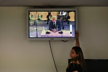 Juicio de Kitchen por la trama de corrupción policial vinculada al PP, en directo | La esposa de Bárcenas describe un cambio de actitud del chófer de la familia cuando su marido entró en prisión