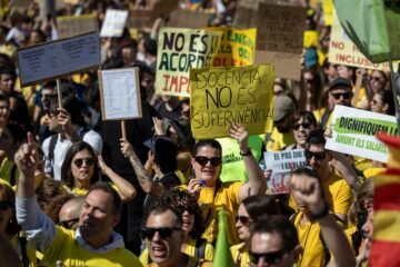 Ni informes de evaluación, ni convivencias ni fiestas finales: medidas de presión de los profesores para lograr mejoras laborales