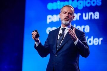 Competencia sella las paces entre Vodafone y Telefónica con el sonido de fondo de su fusión