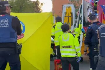Un niño de dos años, en estado grave tras ser atropellado por un coche en Madrid