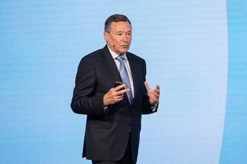 Ángel Simón toma las riendas de Indra con el futuro en manos del Gobierno