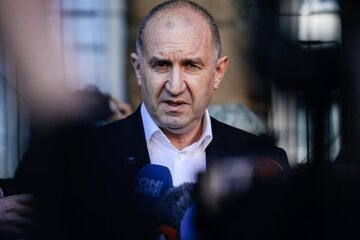 El exgeneral prorruso y euroescéptico Rumen Radev gana las elecciones legislativas en Bulgaria