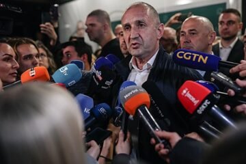 Radev insiste tras su holgada victoria en Bulgaria en mantener el diálogo con Putin