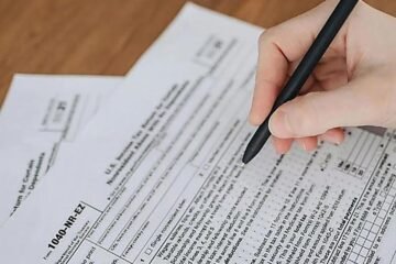 Cuánto tiempo tardan en ingresar el dinero de la declaración de la renta