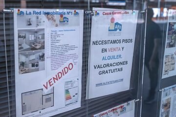 ¿Cuántos años de sueldo íntegro necesitas para comprar una casa en España? El mapa por comunidades