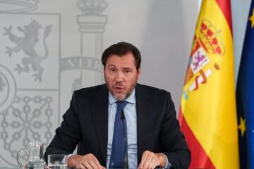 Puente anuncia que están ya contratadas o en ejecución las actuaciones para duplicar la vía de alta velocidad en Valladolid