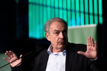 La Policía asegura que Zapatero se reunió con el presidente de Plus Ultra en plena tramitación del rescate