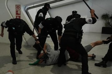 Israel convoca a la encargada de negocios de España tras la actuación de la Ertzaintza contra los activistas