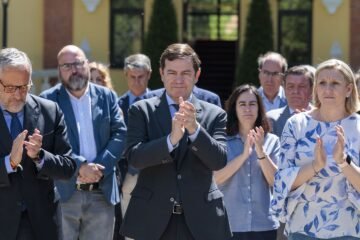 Mañueco manda un mensaje a Venezuela: “Ahora toca salvar vidas y reconstruir esperanza”