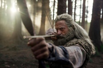Michael Sarnoski, director de ‘La muerte de Robin Hood’: «Robin Hood utilizaba su propia leyenda como un arma para perpetuar la violencia»