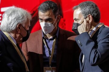 De la lejanía de Felipe al ‘shock’ por ZP: la orfandad de “referentes históricos” del PSOE