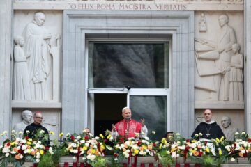 Visita del papa León XIV, en directo | El Papa llama a abandonar las “palabras hirientes” y la agresividad en las redes sociales y la política
