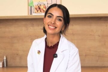 Una dermatóloga avisa: «El vaivén del calor y el aire acondicionado hace que la piel se vuelva más reactiva»