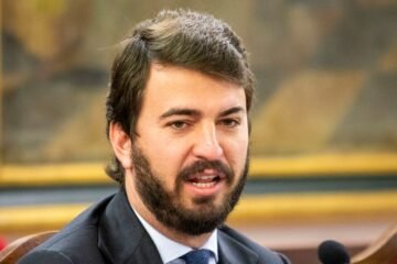 Gallardo estalla tras el nuevo ataque de Trump a España: «¿Ningún líder de la derecha lamebotas va a responder?»