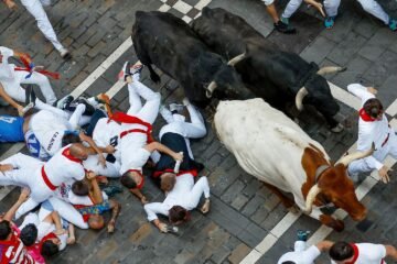 Tercer encierro de San Fermín 2026, en directo |  Diez heridos y un corneado tras el paso de los toros de Victoriano del Río