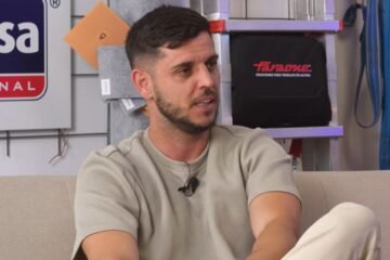 Santi, 37 años, fontanero: «A los 18 años me pagaban 600 € por trabajar 8 horas diarias, no se me olvidará nunca»