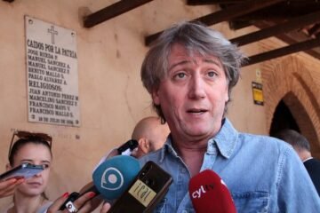 Martínez habla de “democracia interna” en el PSOE para elegir candidatos y critica al PP: “Es el ordeno y mando”