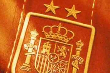 La nueva camiseta de la selección de España con dos estrellas: precio y dónde y cuándo comprarla