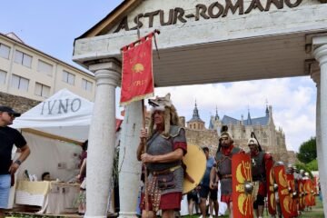 Astorga vuelve a vivir entre ‘Astures y Romanos’ en una fiesta que cumple XL años