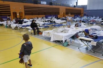 El infierno psicológico de los evacuados por los incendios: «Si se alarga el tiempo previsto, la resistencia se ve quebrada»