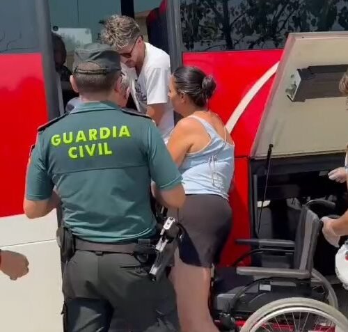 DIRECTO | Realojan a todos los vecinos evacuados por el incendio de Los Arribes y ya no hay carreteras cortadas