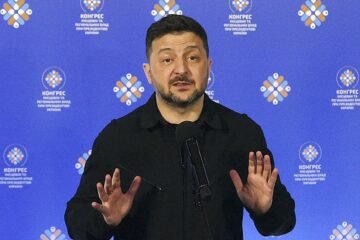 Zelenski destituye al jefe del Ejército en plena guerra entre tecnológicos y militares a la soviética