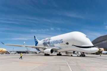 A bordo del Beluga XL, el megacetáceo con alas que construye los sueños de Airbus