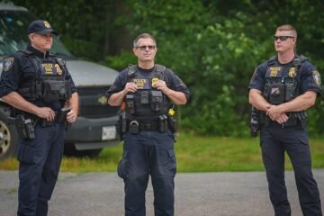 Trump ordena continuar con los controles migratorios tras ser suspendidos por el ICE