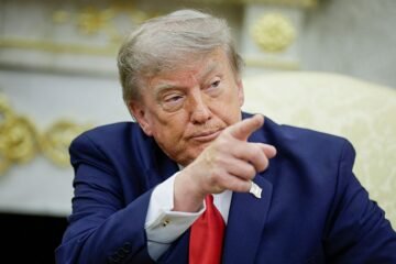 ¿Por qué la incompetencia de Trump le ha dejado sin opciones contra los ayatolás?