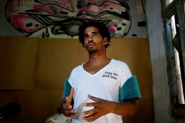 El régimen de Cuba destierra al artista y preso político Luis Manuel Otero Alcántara