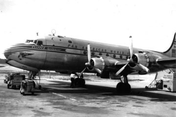 Encuentran 74 años después los restos del avión de la Tragedia del Viernes Santo que dejó 52 muertos