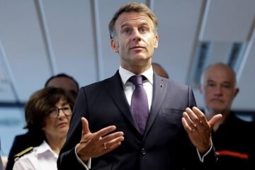 Francia ordena la expulsión de una periodista pro-Kremlin, y ella denuncia la medida como «censura»