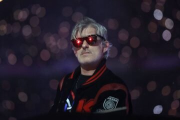 Encuentran muerto a los 50 años al DJ francés Kavinsky en su domicilio de París