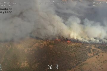 Un incendio en Segovia obliga a desalojar ocho pueblos