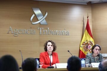 Hacienda desautorizó hasta en seis asuntos clave a la jefa de la Agencia Tributaria