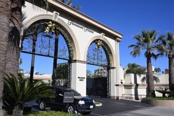 Una jueza paraliza durante 14 días la fusión de Warner Bros y Paramount Skydance